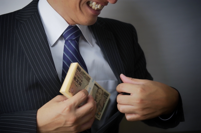 闇金業者は懐にお金を入れる。葛城市で弁護士に無料相談して解決へ